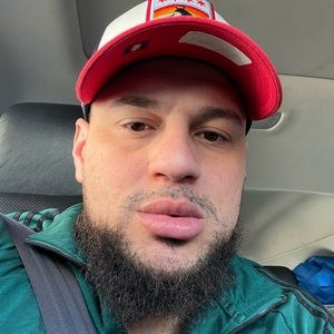 Meet your Posher, Enmanuel